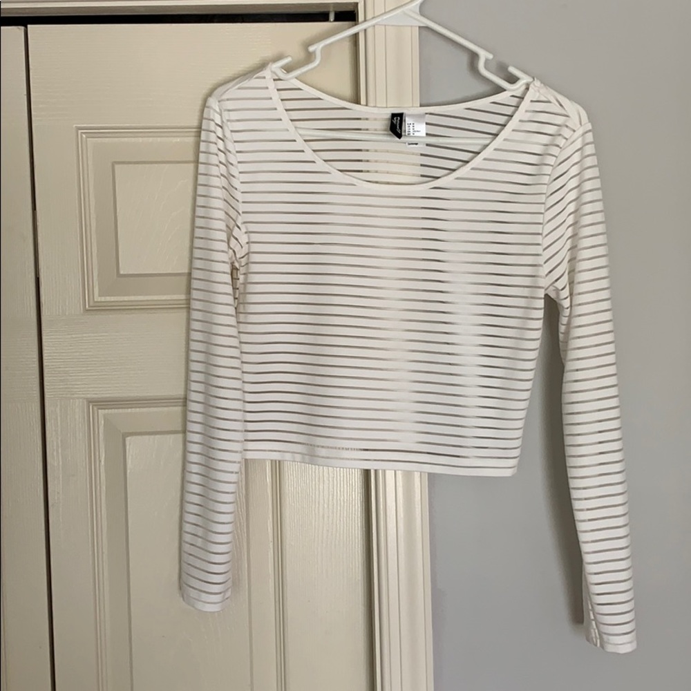 White long sleeve crop top